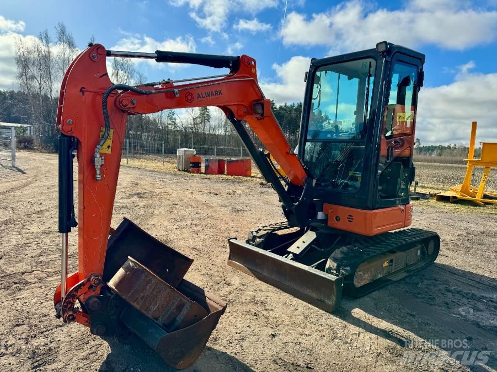 Hitachi ZX 26 U-6 小型挖掘机