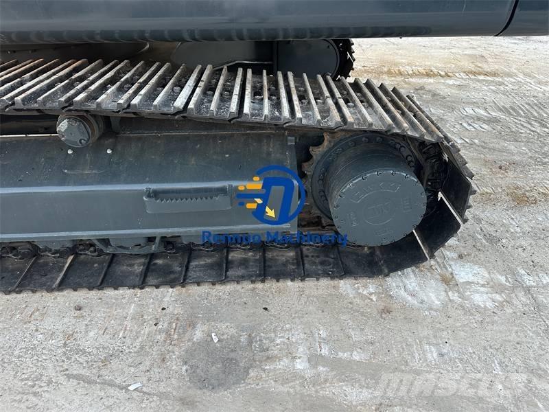 Hyundai HX220HD 履带挖掘机