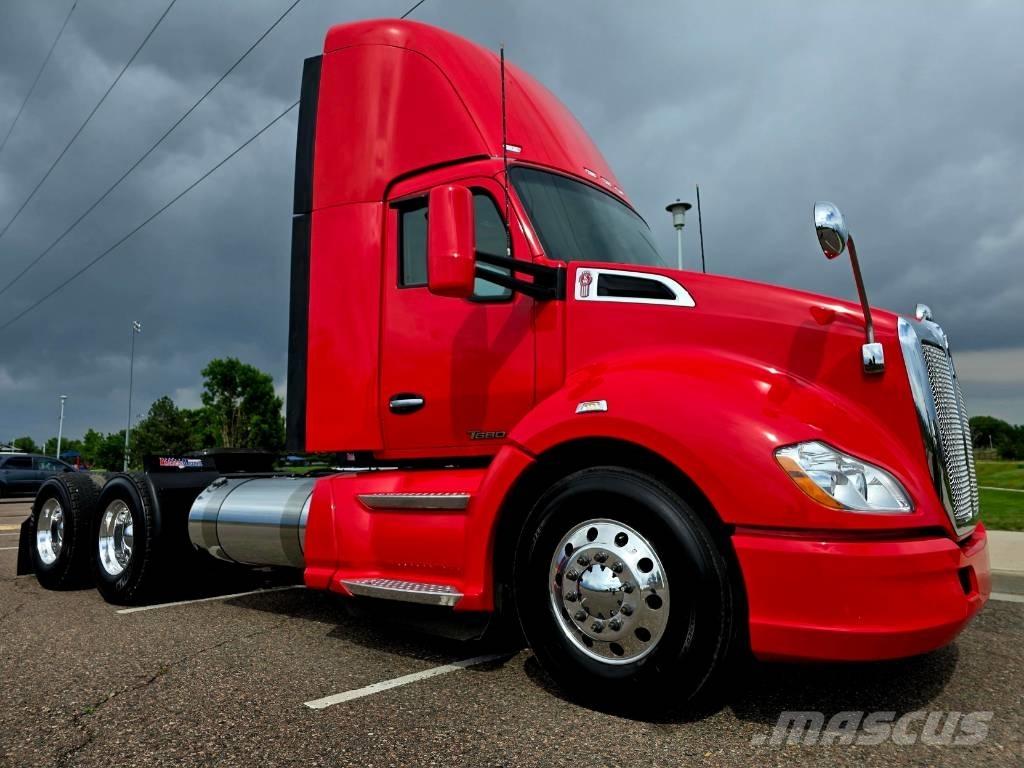 Kenworth T 680 牵引车