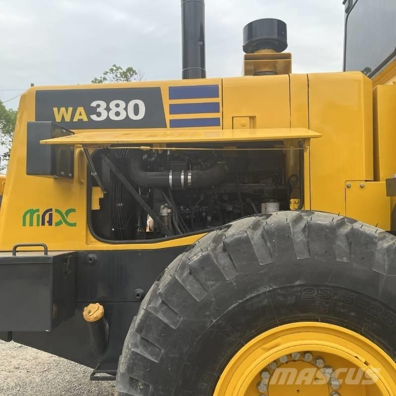 Komatsu WA 380 轮式装载机