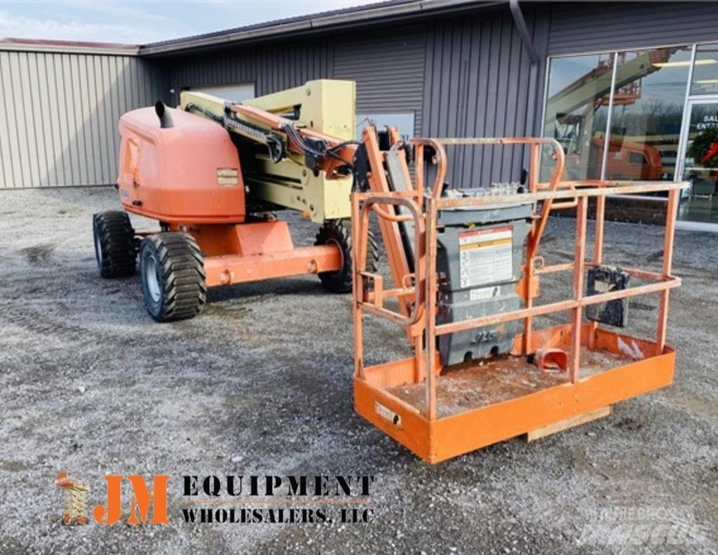 JLG 450 AJ 曲臂高空工作平台