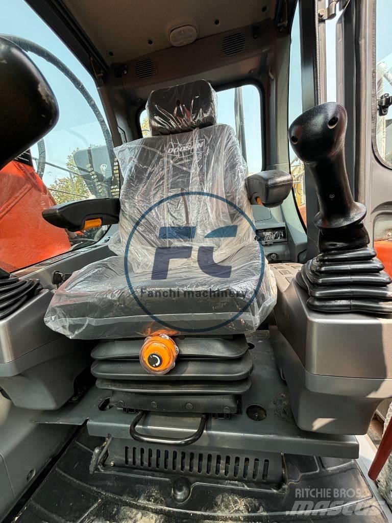 Doosan DX 225 LCA 中型挖掘机