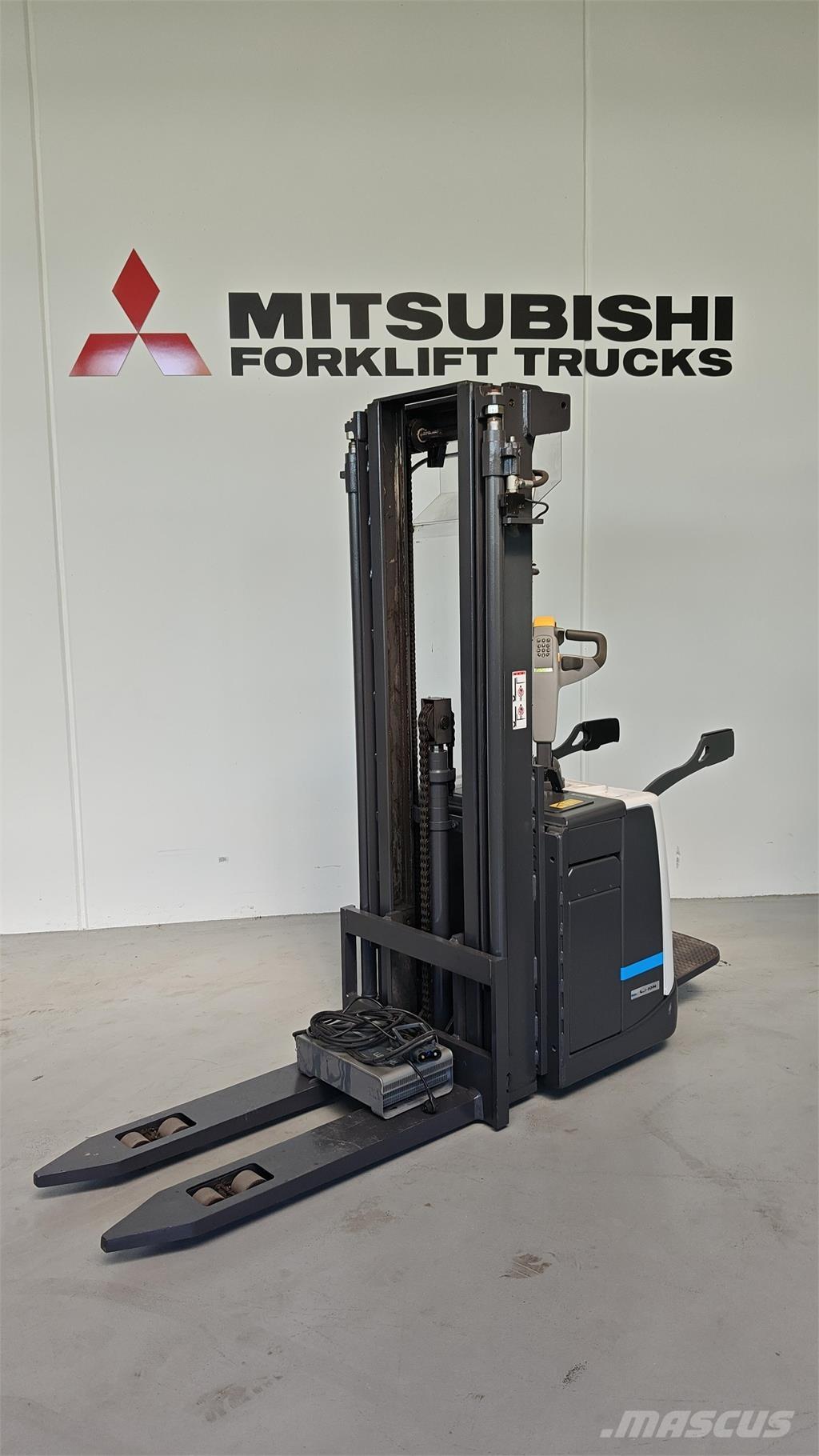 Atlet PSP125 行走式堆垛机