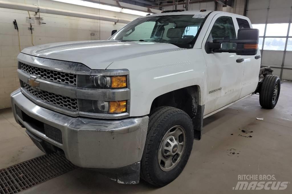 Chevrolet 2500 HD 平板车