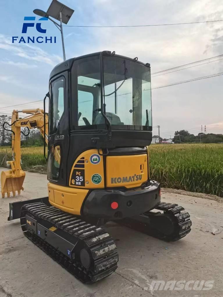 Komatsu PC 35 MR 小型挖掘机