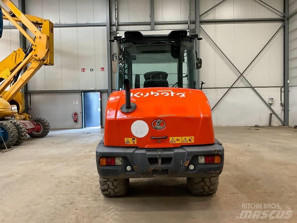 Kubota R 085 轮式装载机