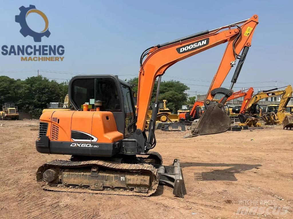 Doosan DX 60 小型挖掘机