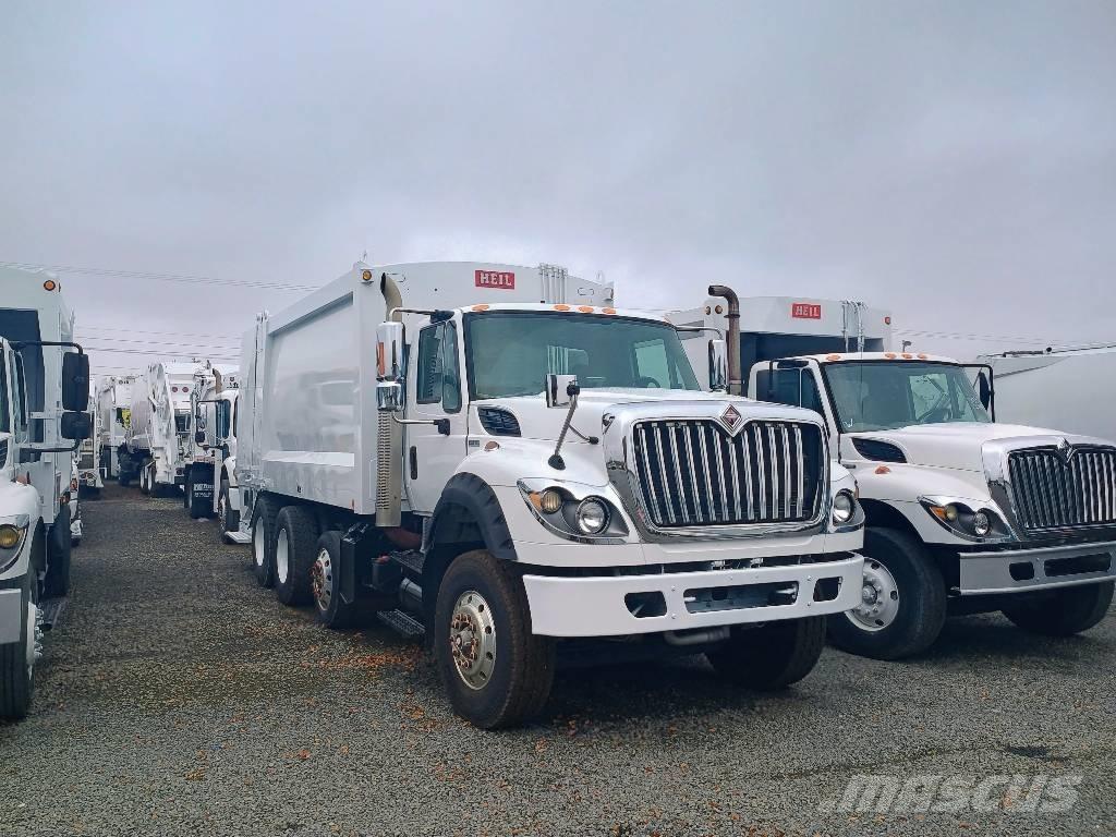 International SF667 垃圾车