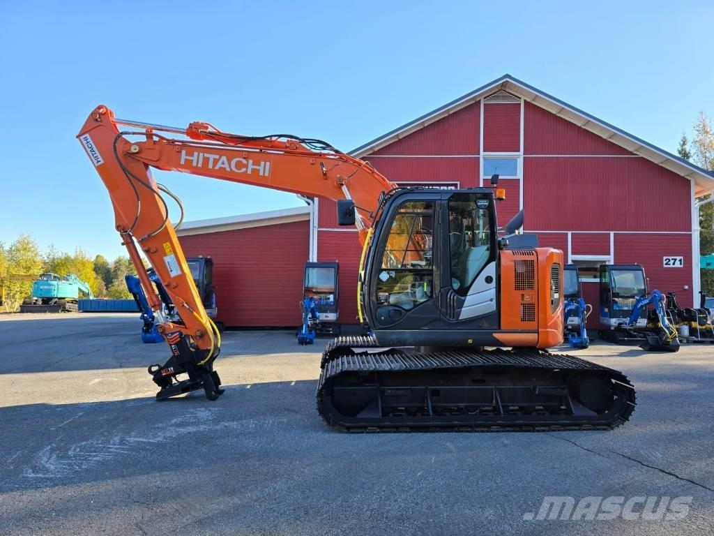 Hitachi ZX 135 US-6 履带挖掘机