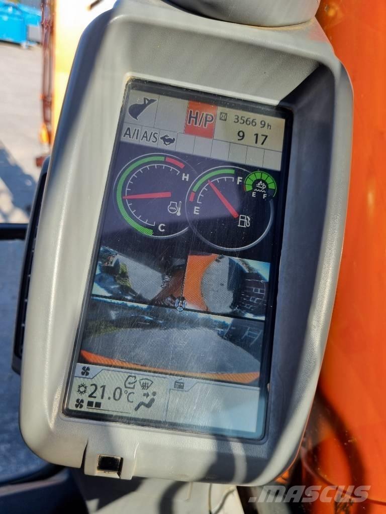 Hitachi ZX 135 US-6 履带挖掘机