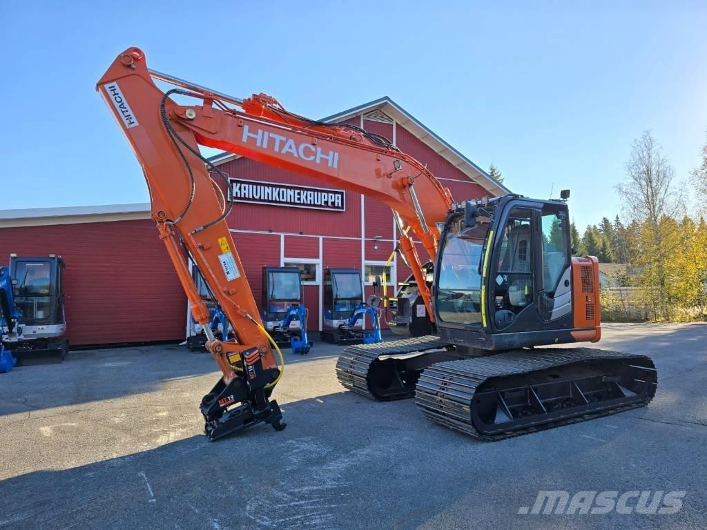 Hitachi ZX 135 US-6 履带挖掘机