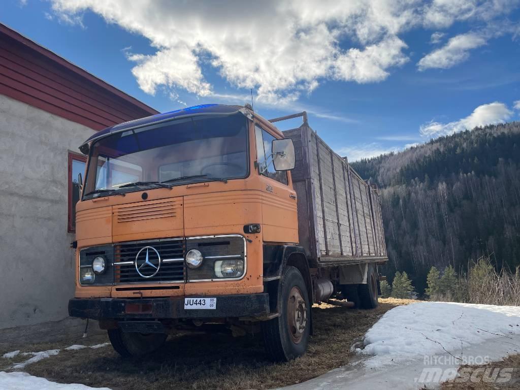 Mercedes-Benz LP1313 动物运输货车