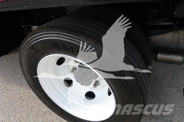 Isuzu NPR HD 平板栏板货车