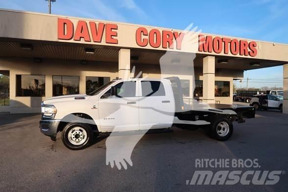 RAM 3500 HD 平板栏板货车