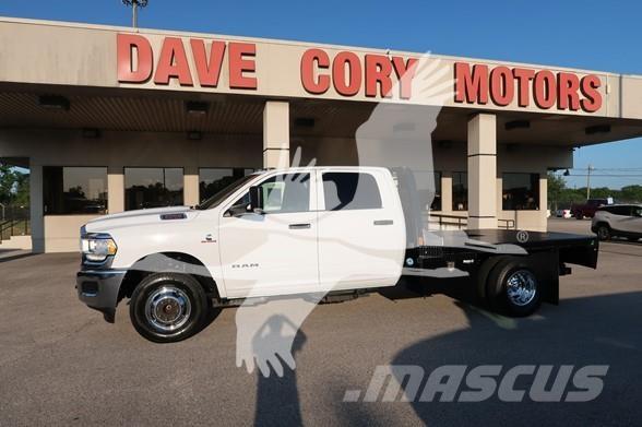 RAM 3500 HD 平板栏板货车