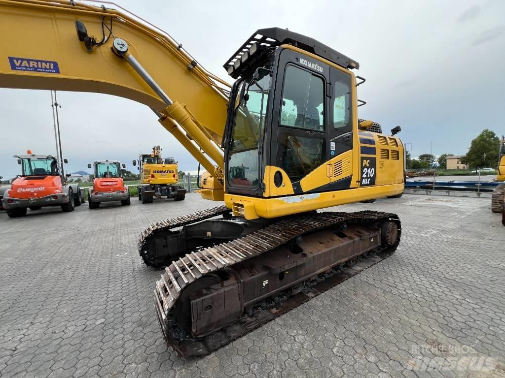 Komatsu PC210NLC-11 履带挖掘机