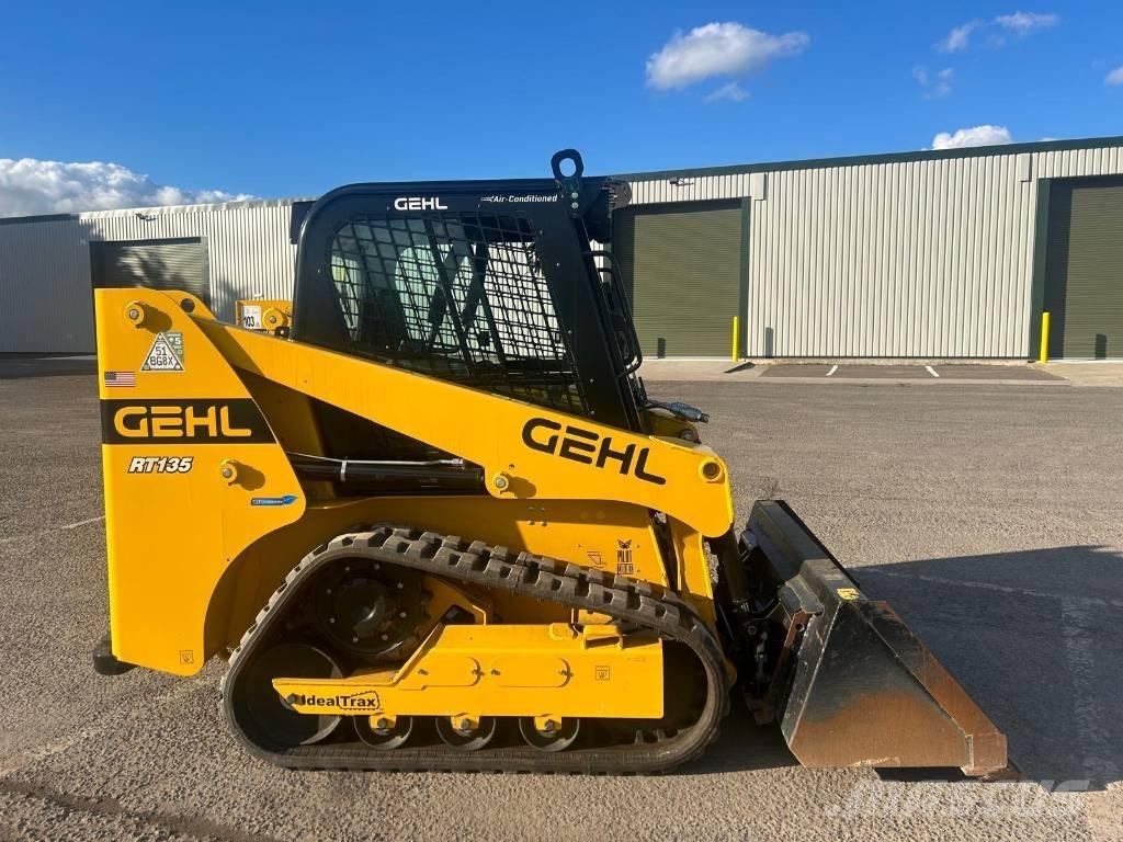 Gehl RT135 滑移装载机