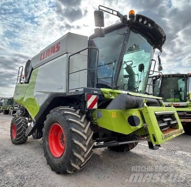 CLAAS TRION 520 联合收割机