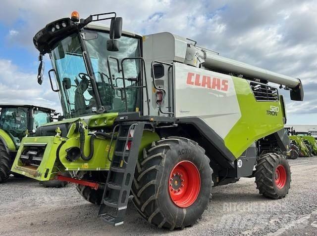 CLAAS TRION 520 联合收割机