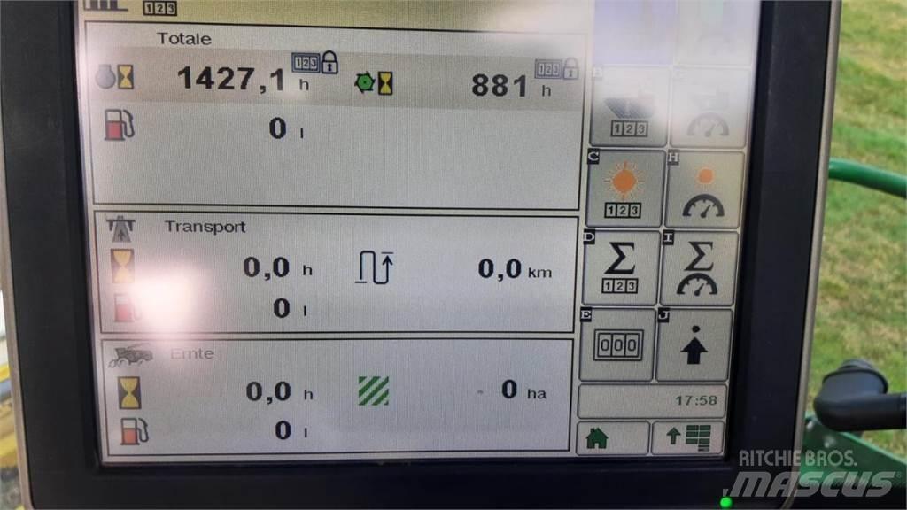 John Deere 8400i 自走式青贮饲料收割机