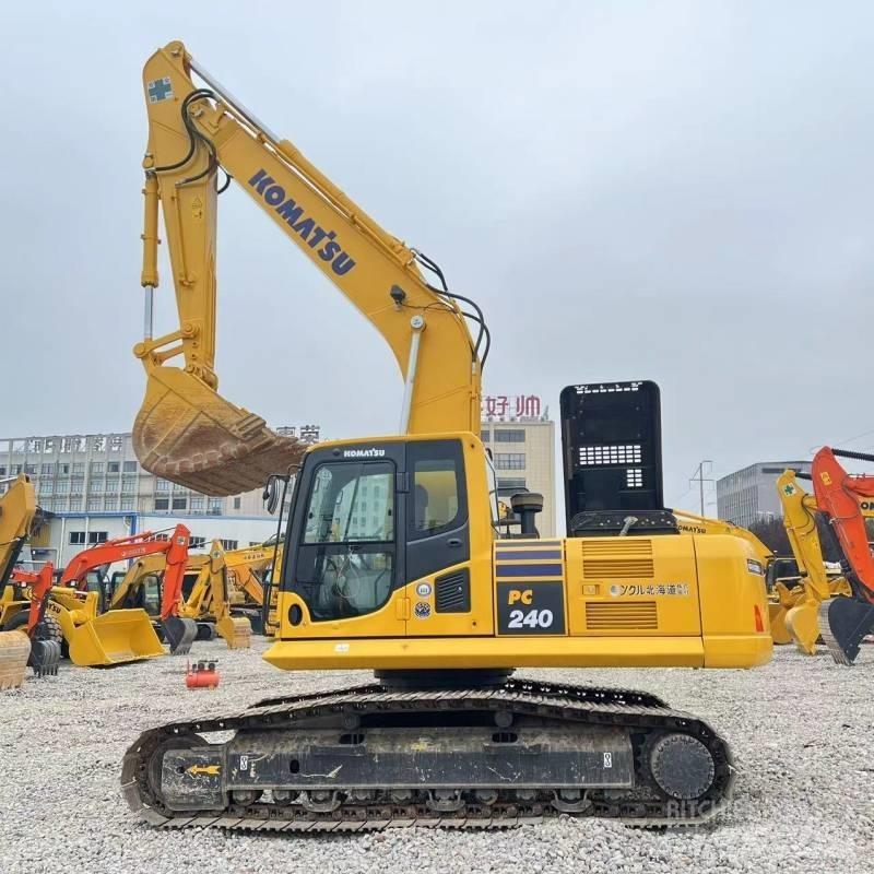 Komatsu PC240 履带挖掘机
