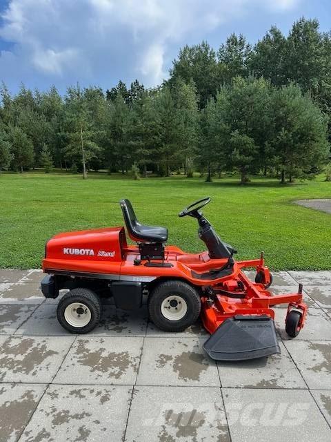 Kubota F 1900 骑乘式割草机