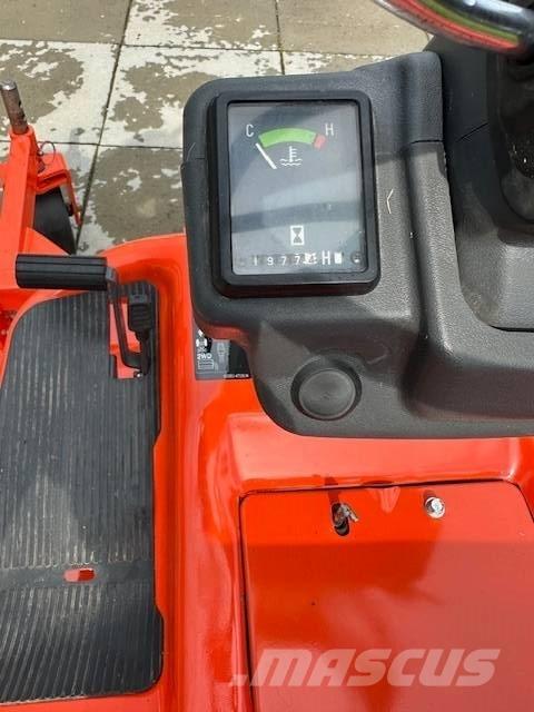 Kubota F 1900 骑乘式割草机