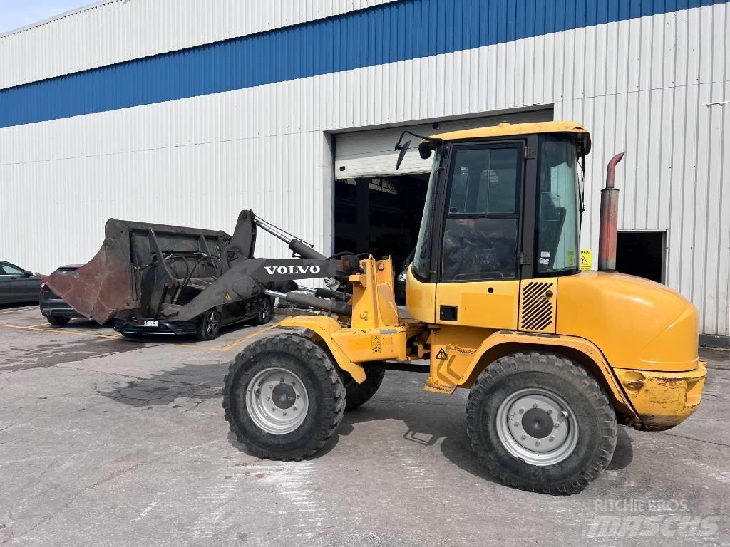 Volvo L 30 B 轮式装载机