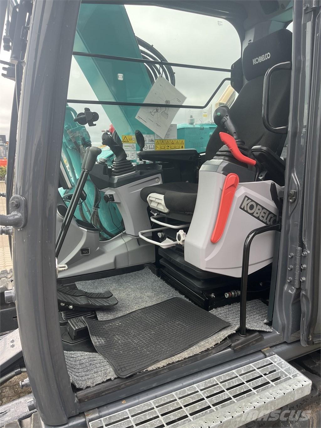 Kobelco SK 75 SR 中型挖掘机
