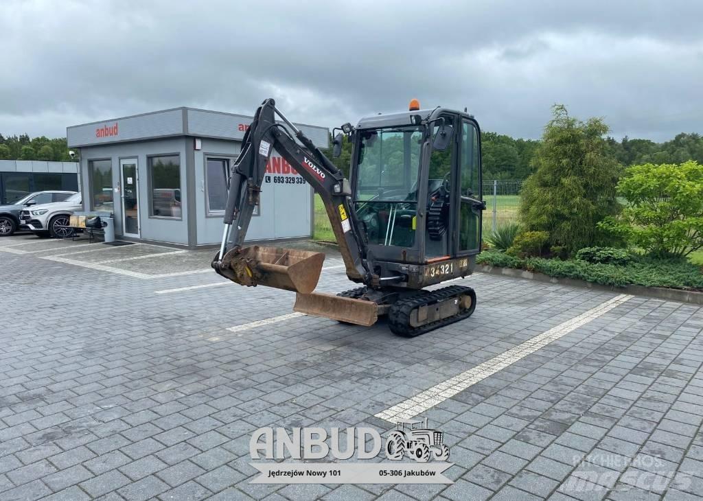Volvo EC18D 小型挖掘机
