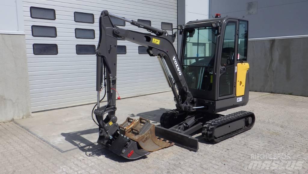 Volvo EC20D 小型挖掘机