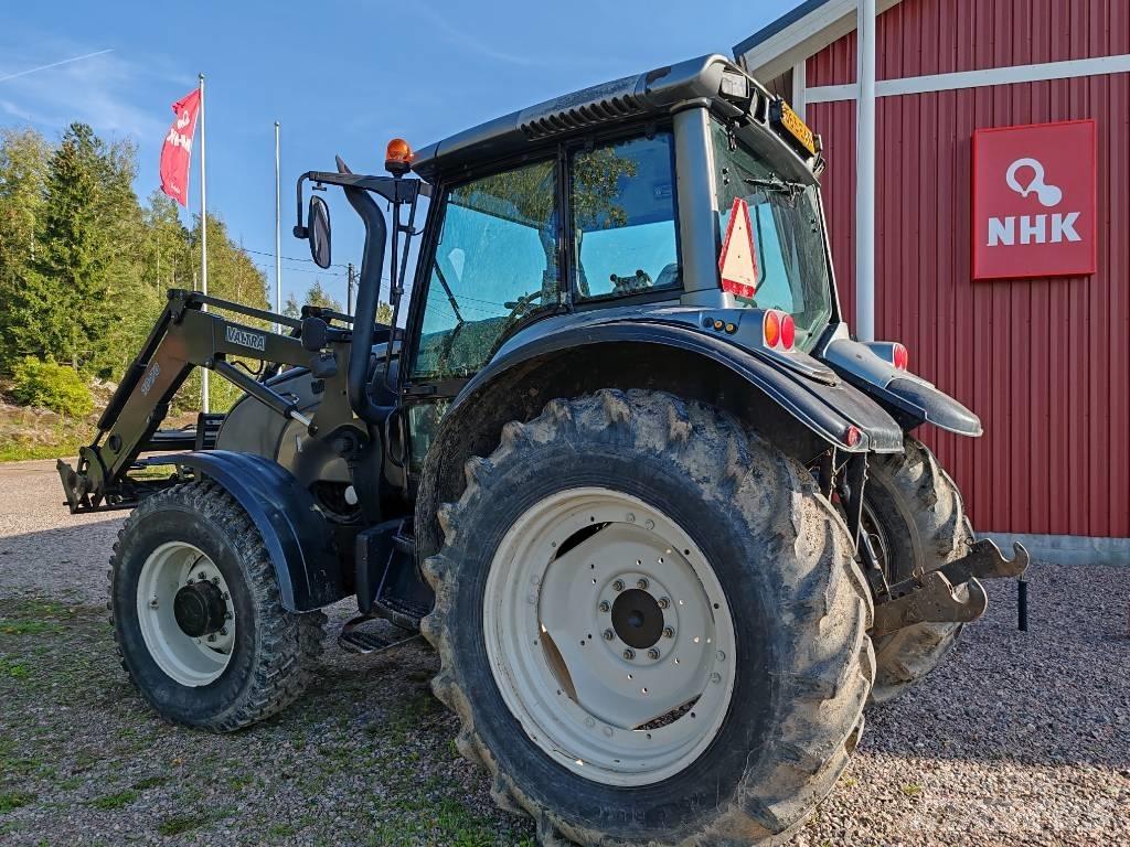 Valtra M 130 拖拉机/农用车