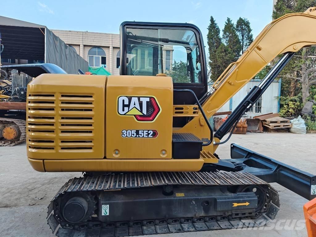 CAT 305.5 小型挖掘机