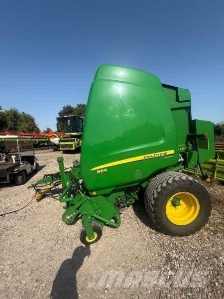 John Deere 864 圆捆打捆机