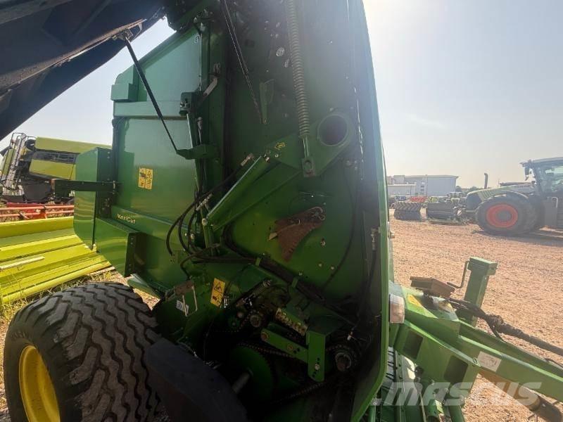 John Deere 864 圆捆打捆机