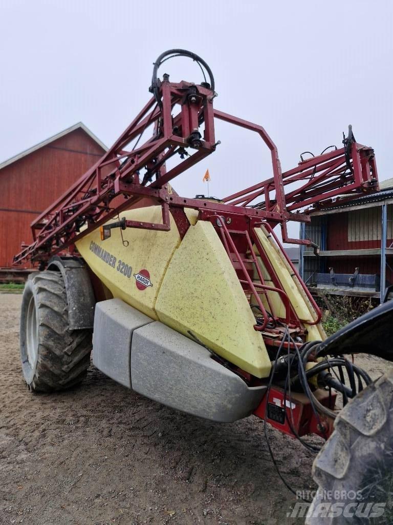 Hardi Commander 3200 牵引式喷雾机