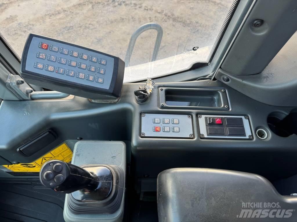 Liebherr L 550 轮式装载机
