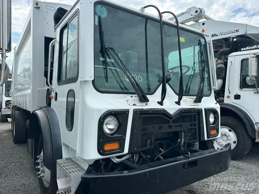 Mack MRU 633 垃圾车