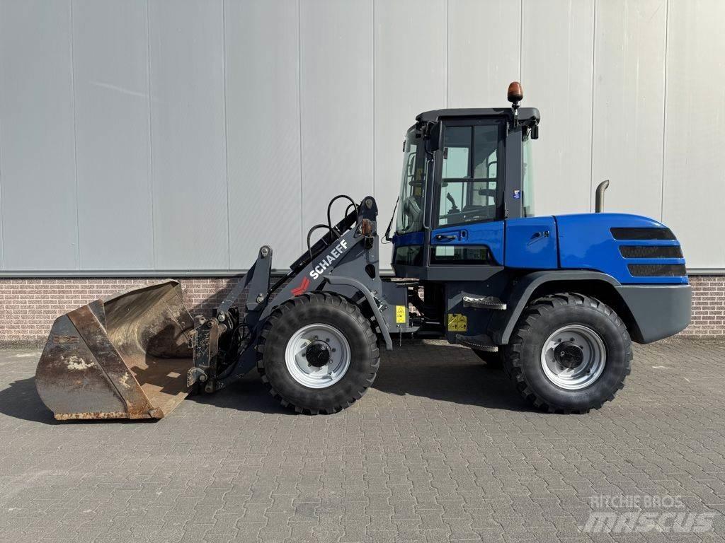 Schaeff TL100 轮式装载机