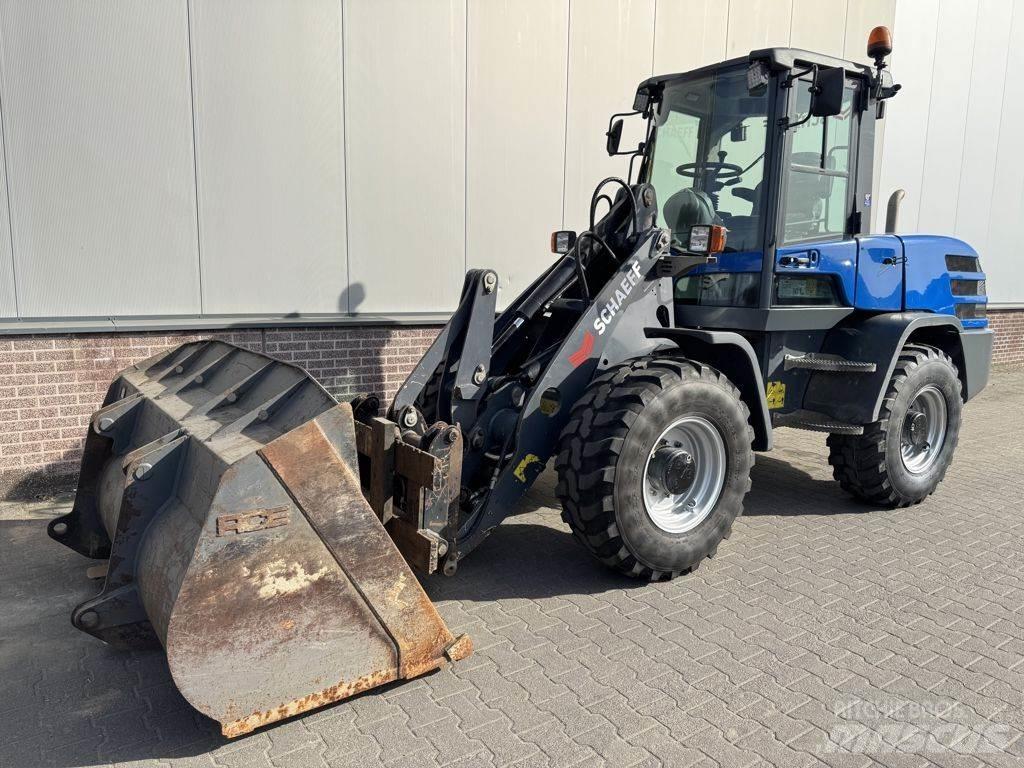 Schaeff TL100 轮式装载机