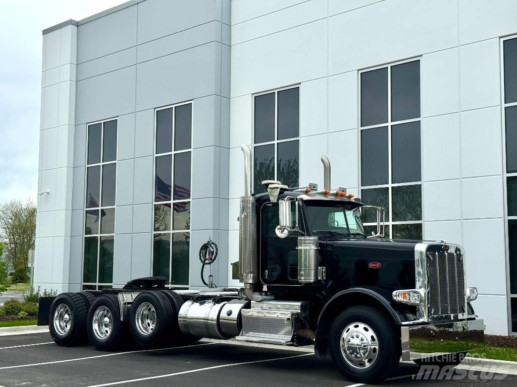 Peterbilt 388 牵引车