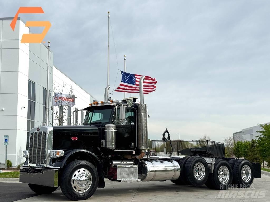 Peterbilt 388 牵引车