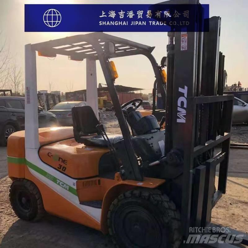 TCM FD 30 柴油叉车