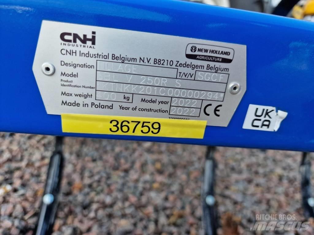 New Holland SBVL250R 钉齿耙