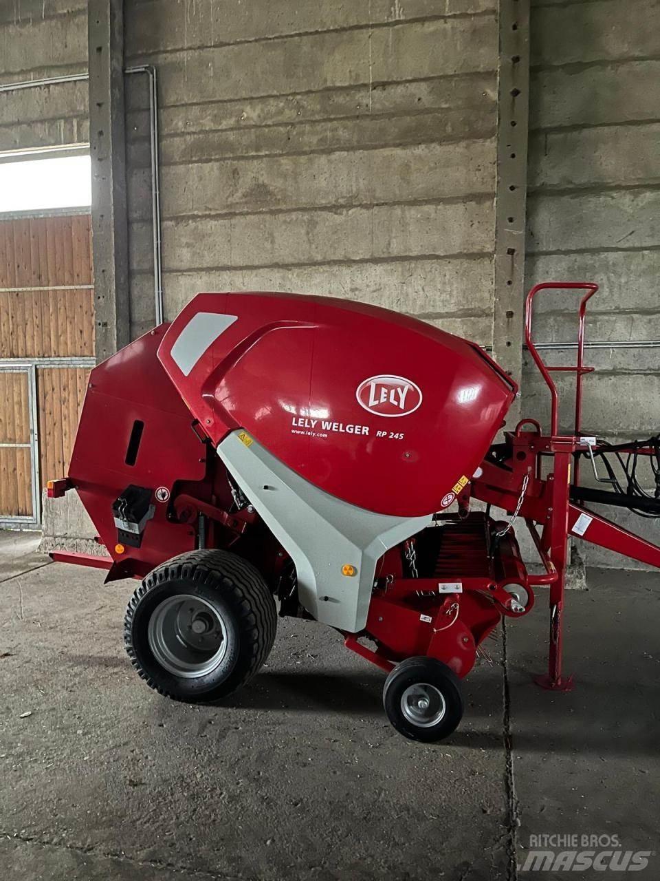 Lely Welger RP 245 圆捆打捆机