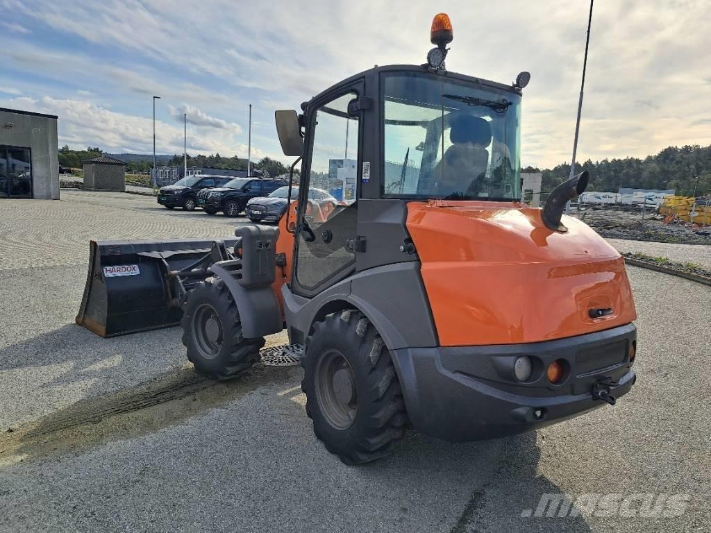 Hitachi ZW 75 轮式装载机
