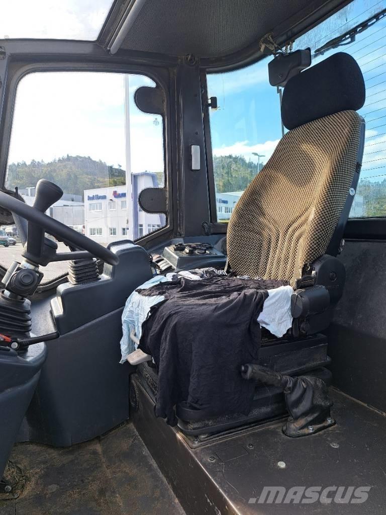 Hitachi ZW 75 轮式装载机