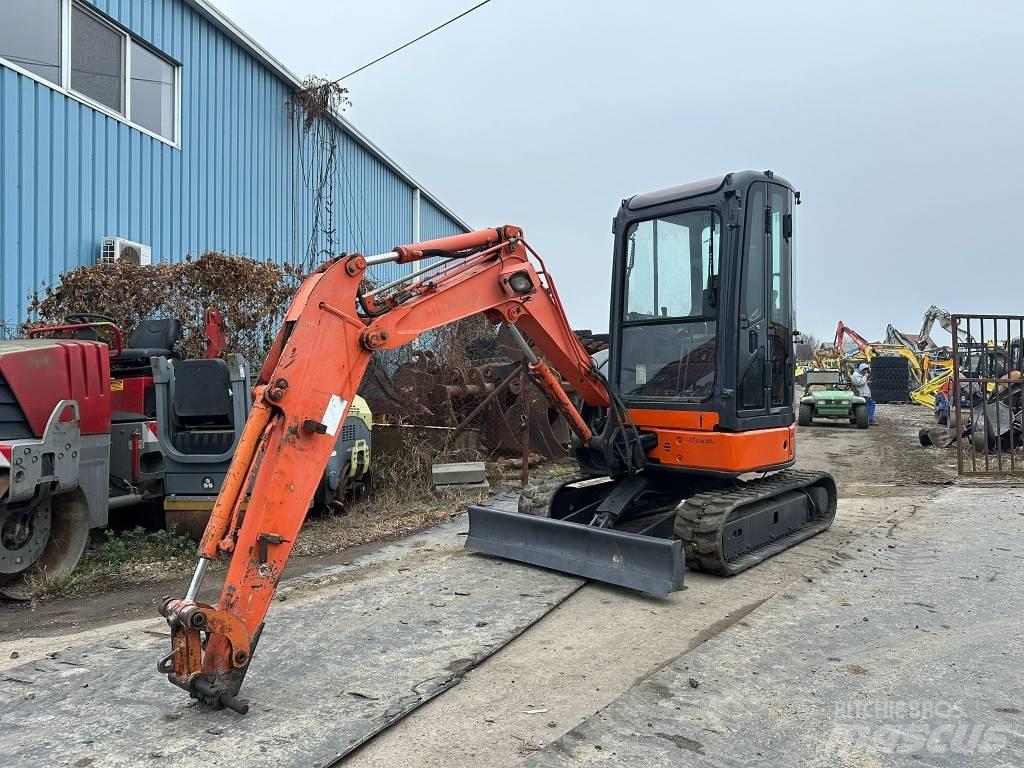 Hitachi ZX 27 U-2 小型挖掘机