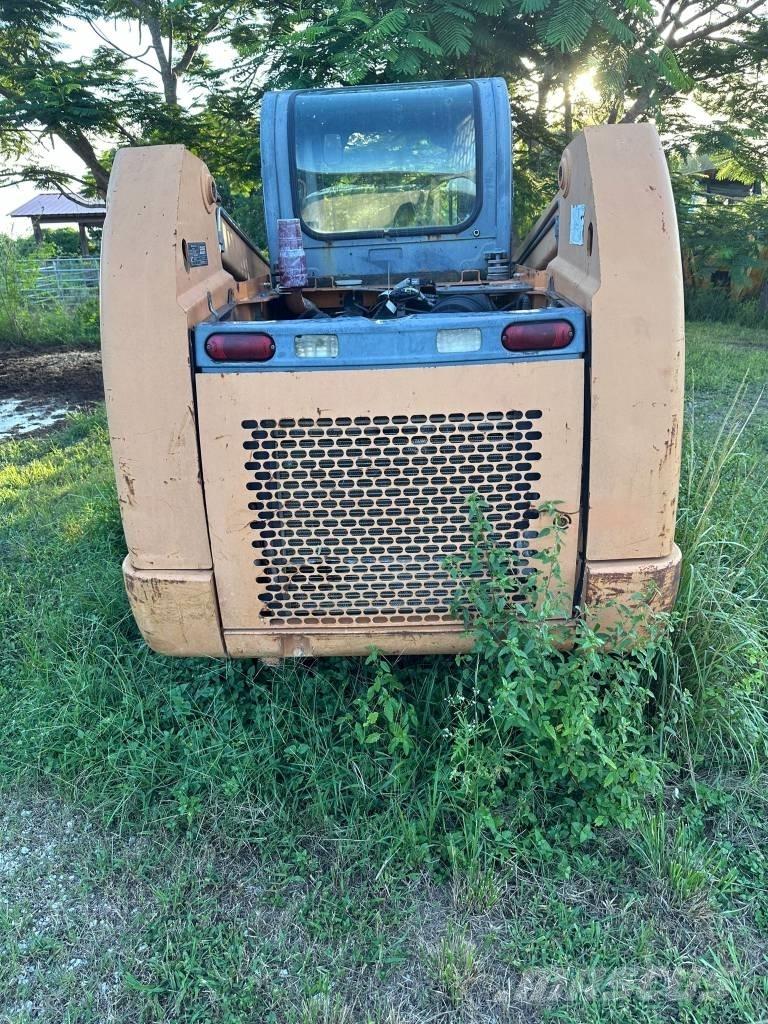 CASE SR 250 滑移装载机