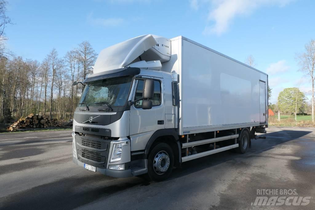 Volvo FM330 4x2 冷藏车